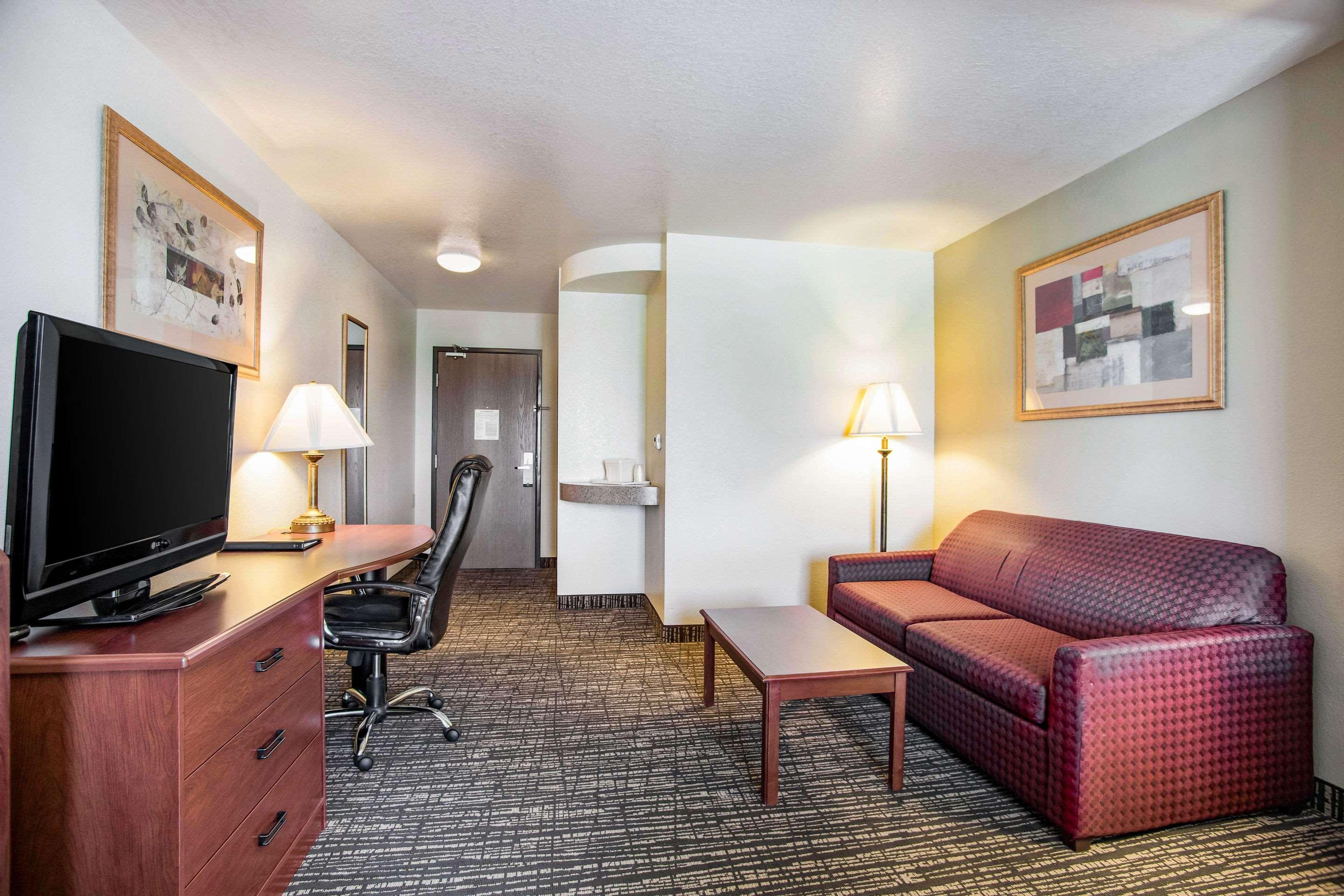 Quality Inn Parsons North Экстерьер фото