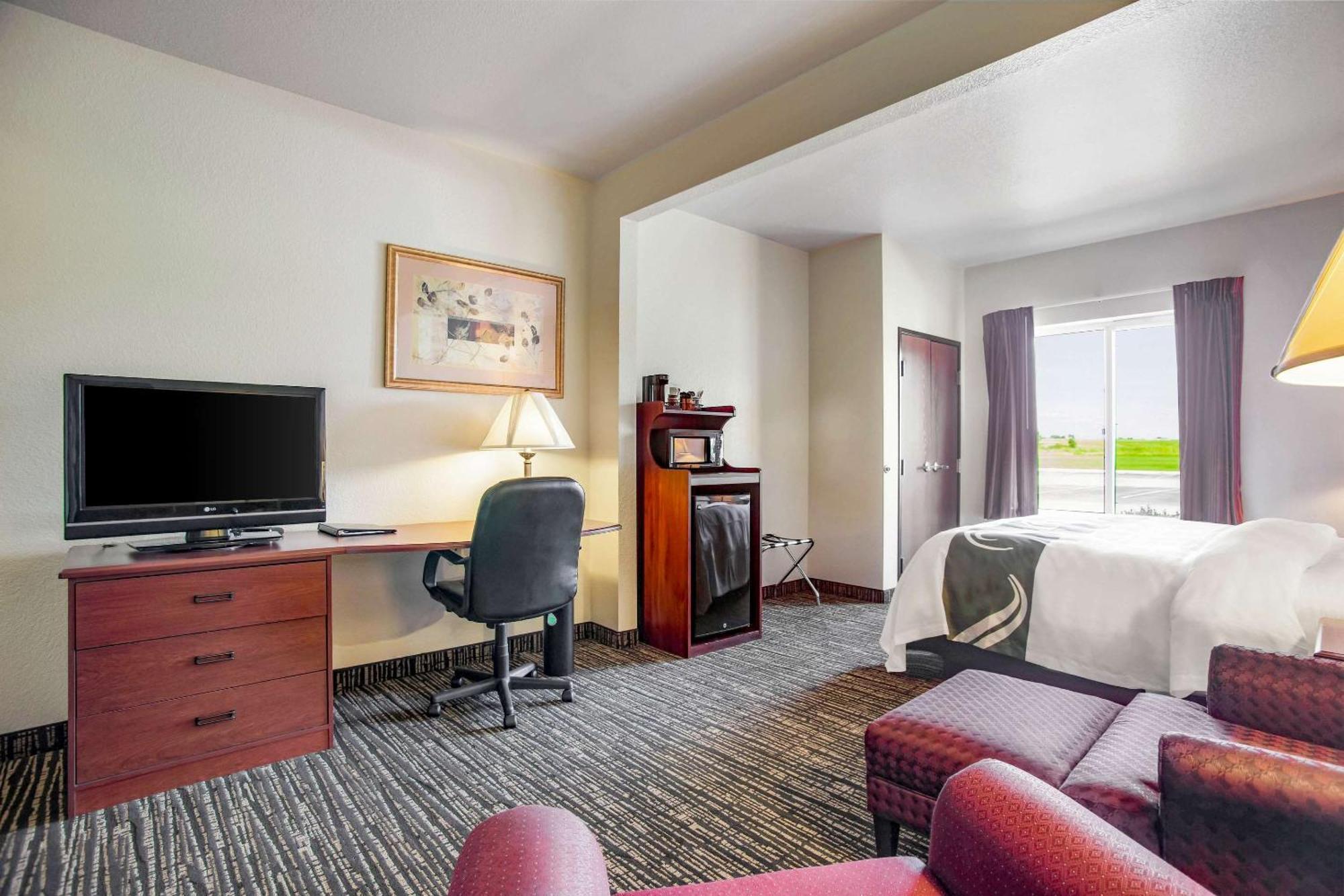 Quality Inn Parsons North Экстерьер фото